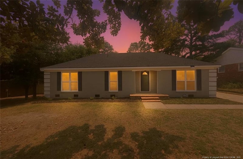 2903 Peacock St, Hope Mills, NC 28348