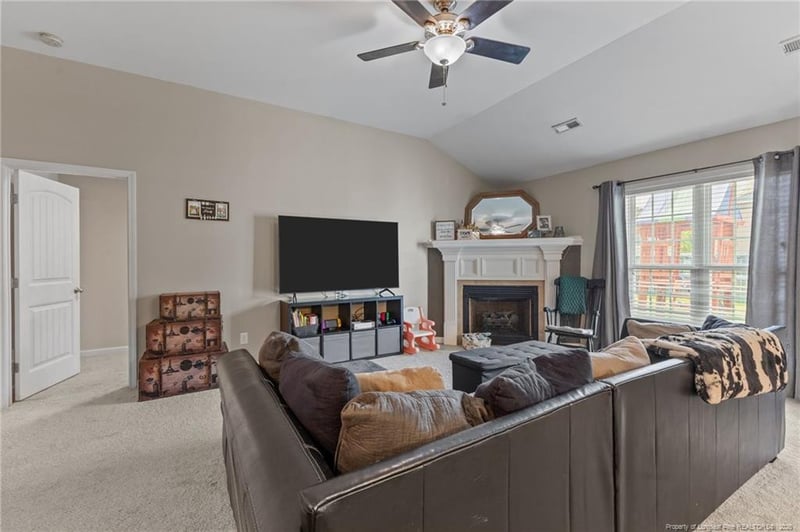 2903 Sea Water Ct, Fayetteville, NC 28306