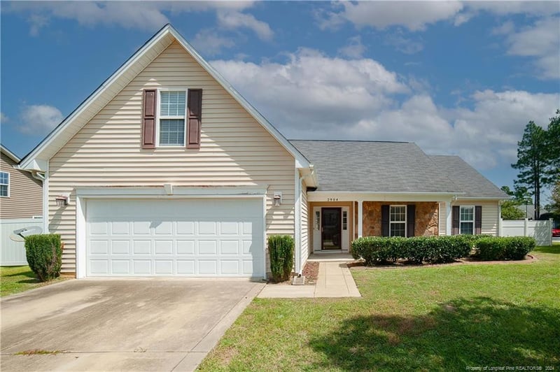 2904 Aristocrat Ln, Fayetteville, NC 28306