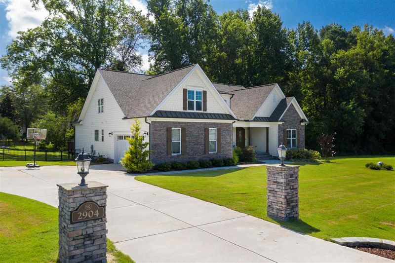 2904 Autumn Sunset Ct, Raleigh, NC 27616