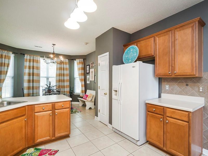 2904 Juniper Dr, Burlington, NC 27215