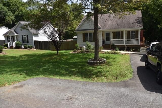 2904 Maple Ave, Burlington, NC 27215