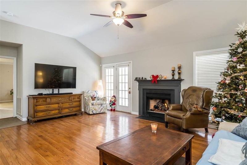 2904 Piney Ct, Raleigh, NC 27603