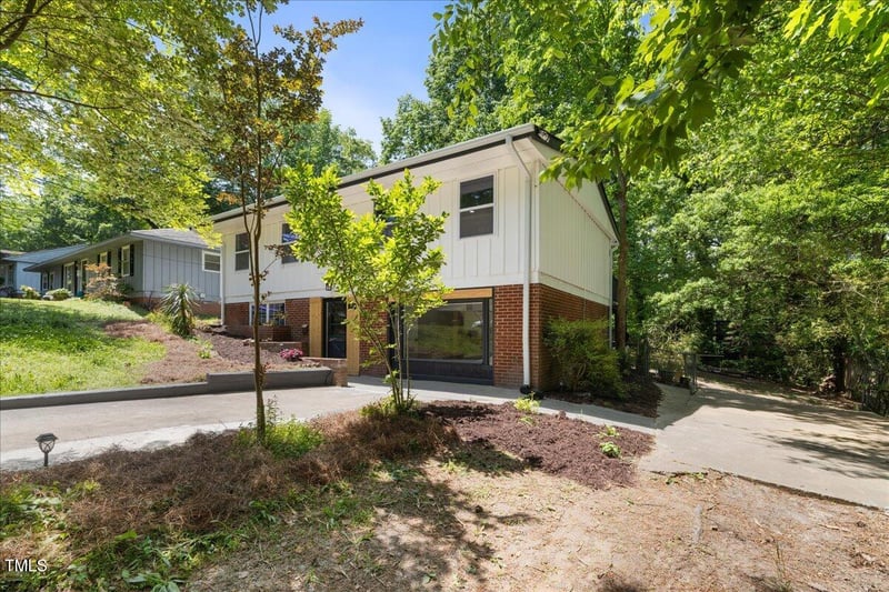 2904 Sprucewood Dr, Durham, NC 27707