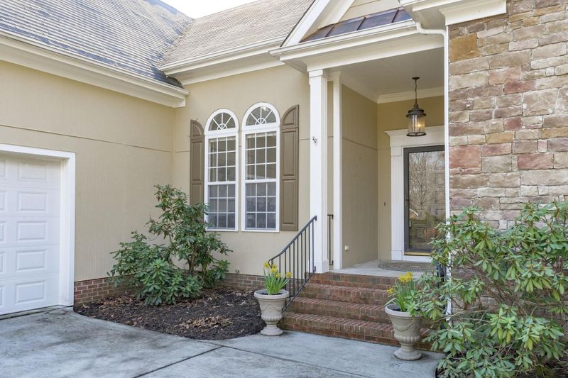 2904 Sunnystone Way, Raleigh, NC 27613
