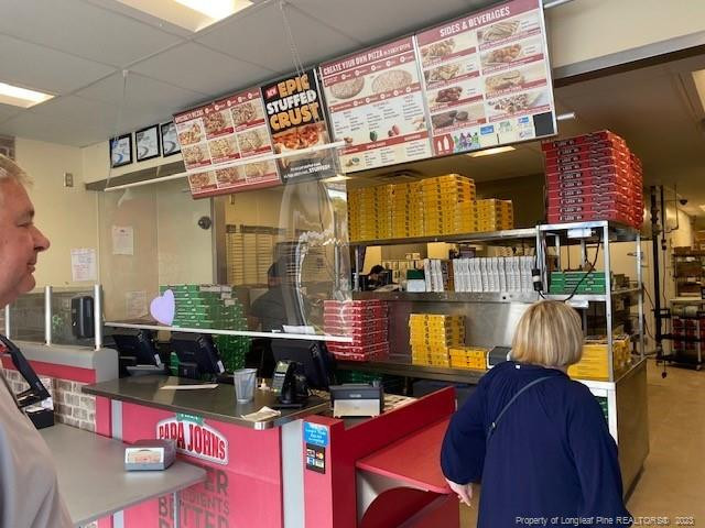 2905-2907 Raeford Rd, Fayetteville, NC 28303