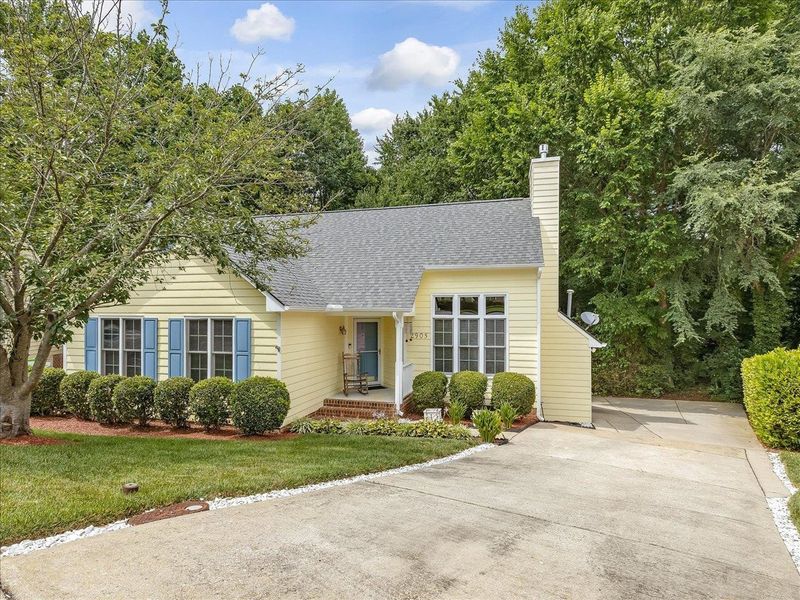 2905 Bannf Ct, Raleigh, NC 27604