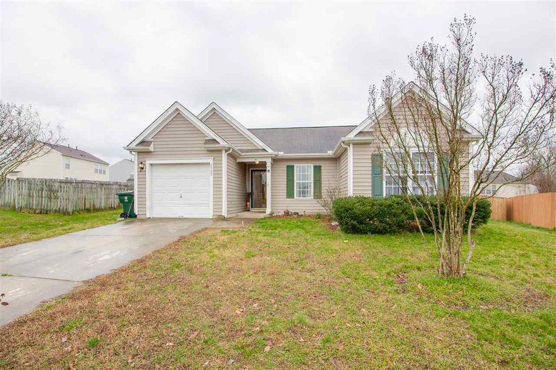 2905 Oneida Ct, Raleigh, NC 27610