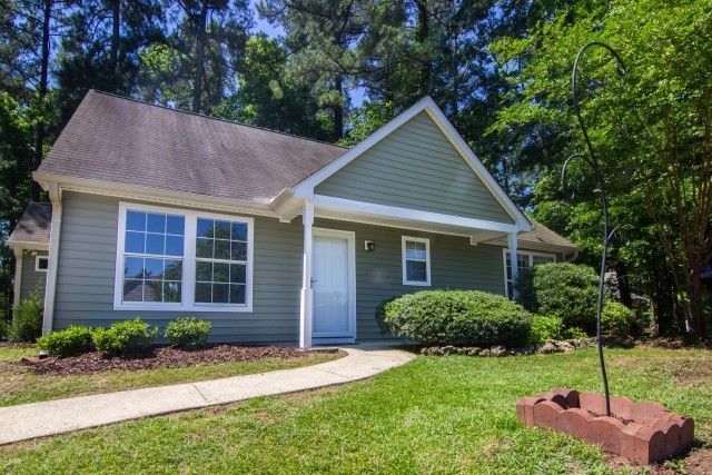 2905 Pinetree Ct, Durham, NC 27705