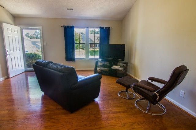 2905 Pinetree Ct, Durham, NC 27705