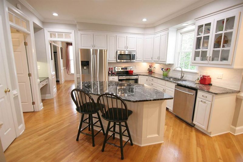 2905 Stone Gap Ct, Raleigh, NC 27612