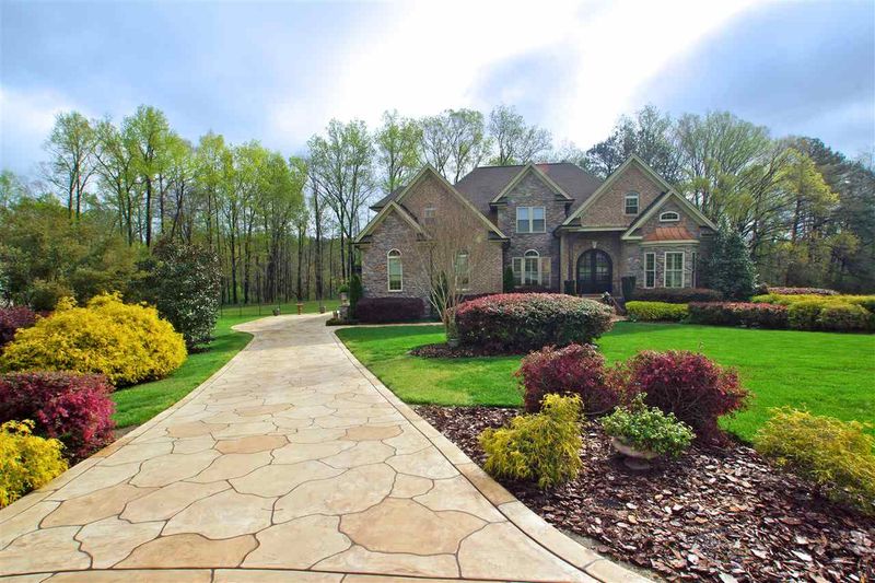 2906 Betimca Dr, Raleigh, NC 27603