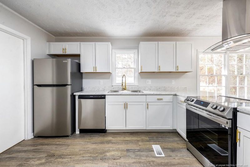 2906 Thorp Dr, Fayetteville, NC 28306