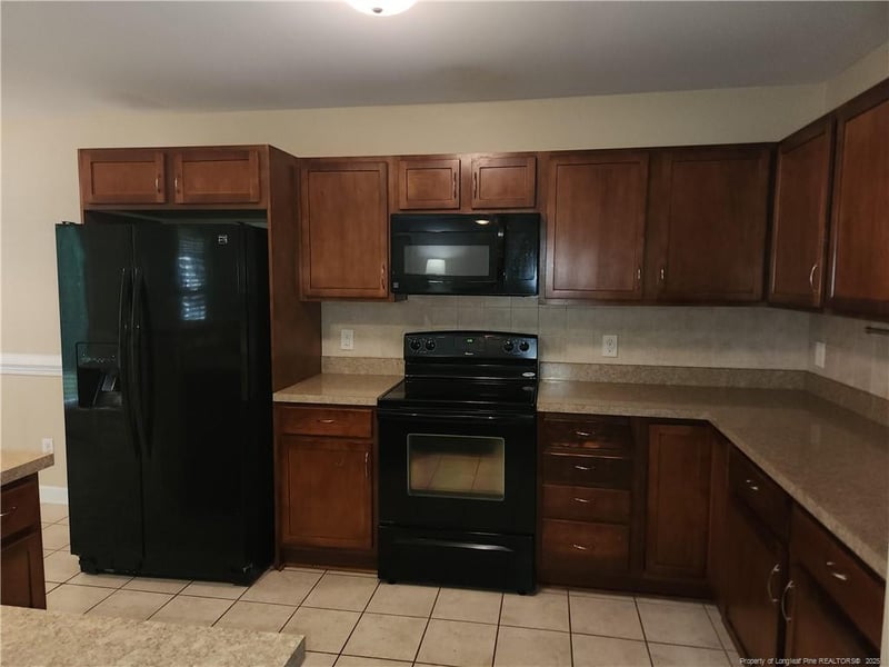 2907 Chanticleer Ct, Fayetteville, NC 28306