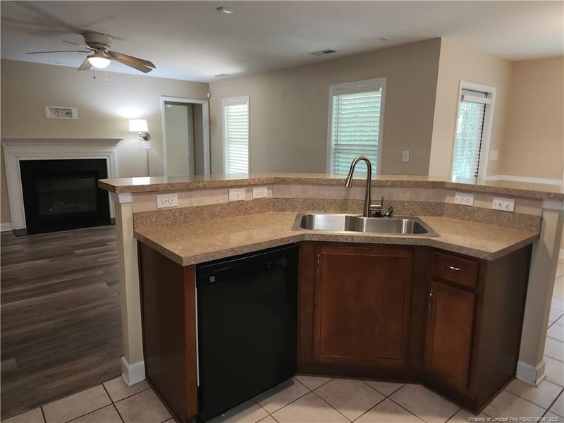 2907 Chanticleer Ct, Fayetteville, NC 28306
