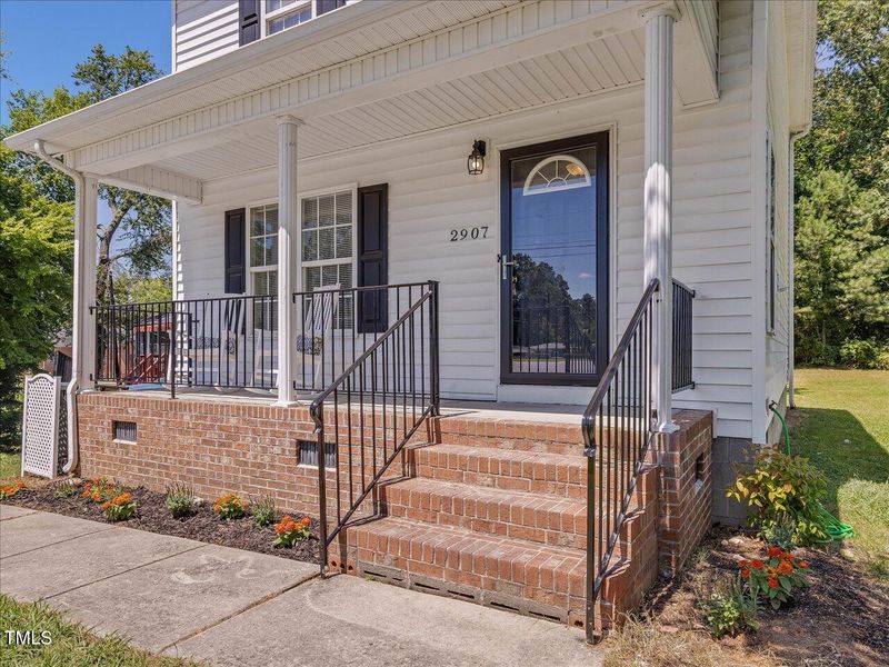 2907 Dearborn Dr, Durham, NC 27704