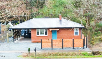 2907 University Dr, Durham, NC 27707
