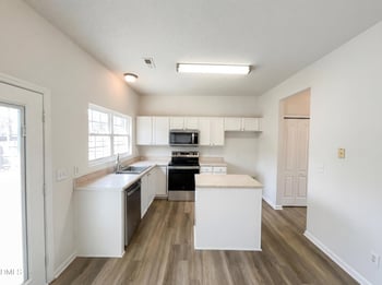 2908 Hayling Dr, Raleigh, NC 27610