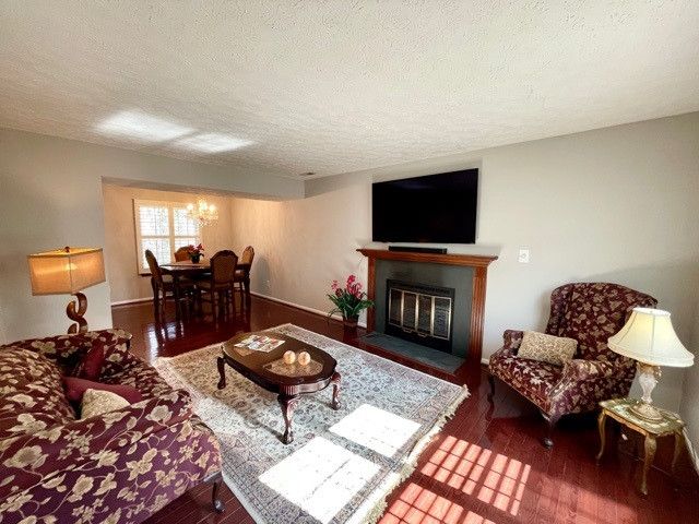 2908 Henslowe Dr, Raleigh, NC 27603