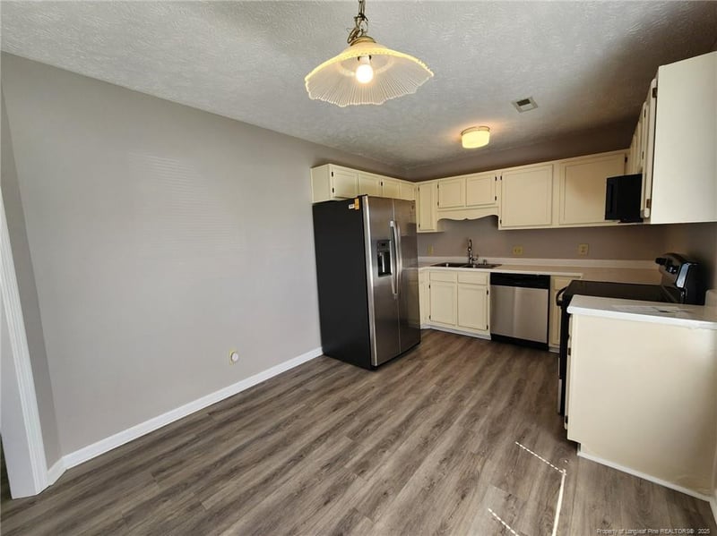 2908 Rosemeade Dr, Fayetteville, NC 28306