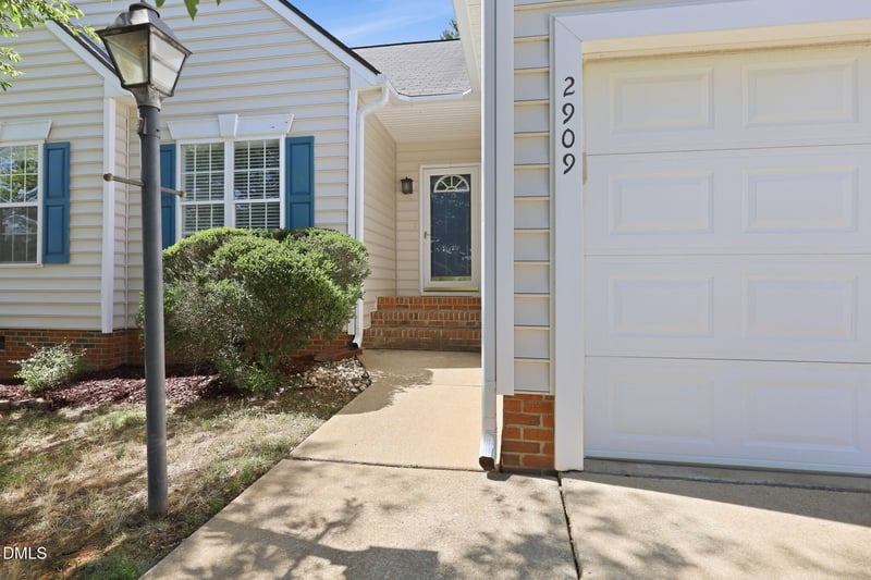 2909 Alder Ridge Ln, Raleigh, NC 27603