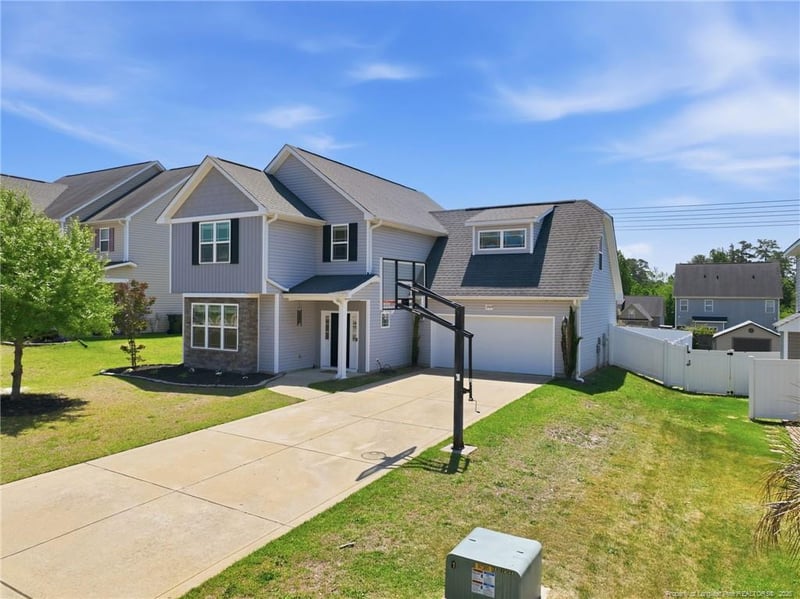 2909 Bargemaster Dr, Fayetteville, NC 28306