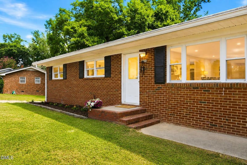2909 Belmont Cir, Sanford, NC 27332