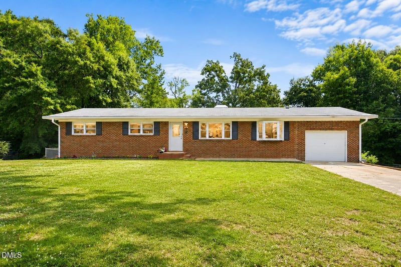 2909 Belmont Cir, Sanford, NC 27332