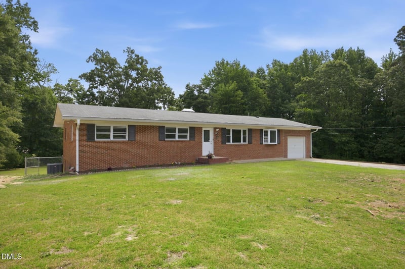 2909 Belmont Cir, Sanford, NC 27332