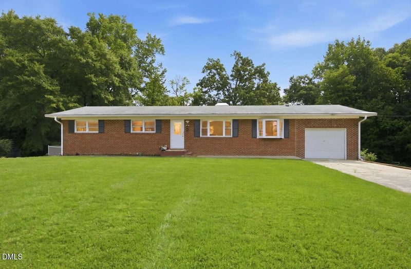 2909 Belmont Cir, Sanford, NC 27332
