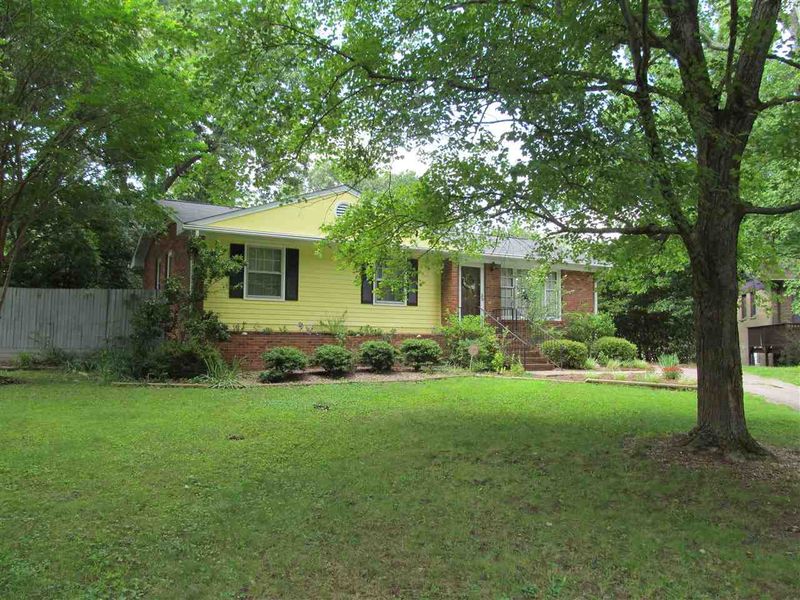 2909 Dunsinane Ct, Raleigh, NC 27604
