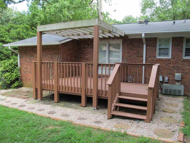 2909 Dunsinane Ct, Raleigh, NC 27604