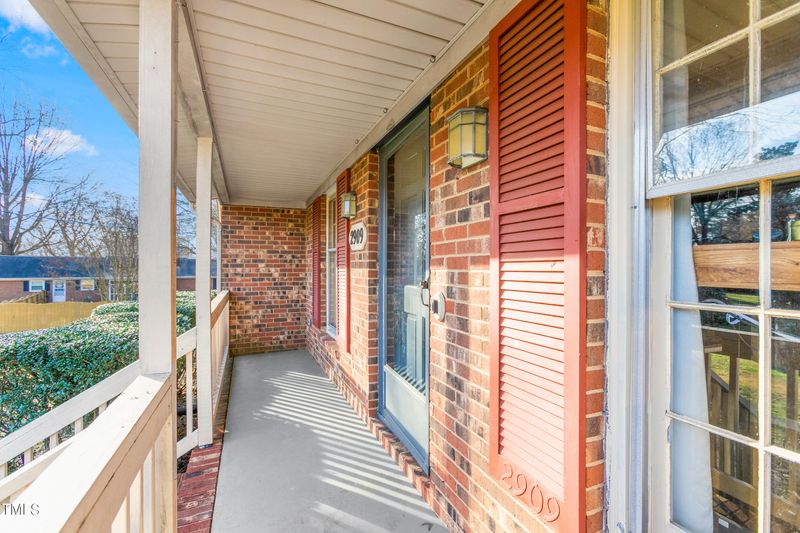 2909 Marlborough Rd, Burlington, NC 27215