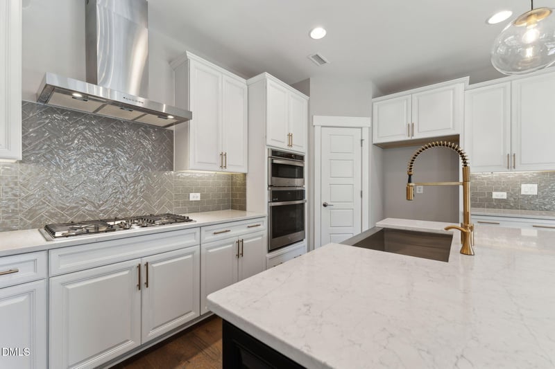 291 Oak Meadow Ln, Angier, NC 27501