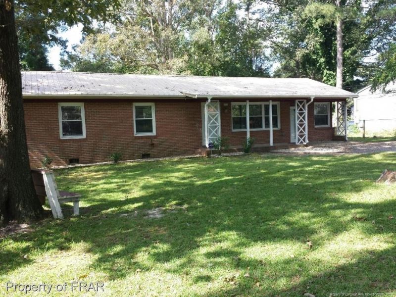 2910 Academy St, Sanford, NC 27332