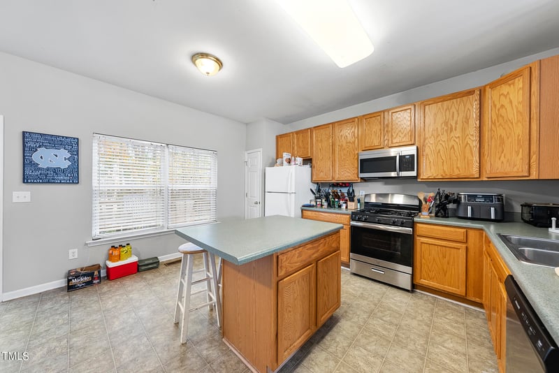 2910 Barrymore St, Raleigh, NC 27603