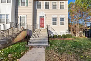 2910 Barrymore St, Raleigh, NC 27603