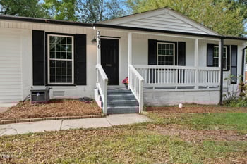 2910 Driftwood Dr, Durham, NC 27707