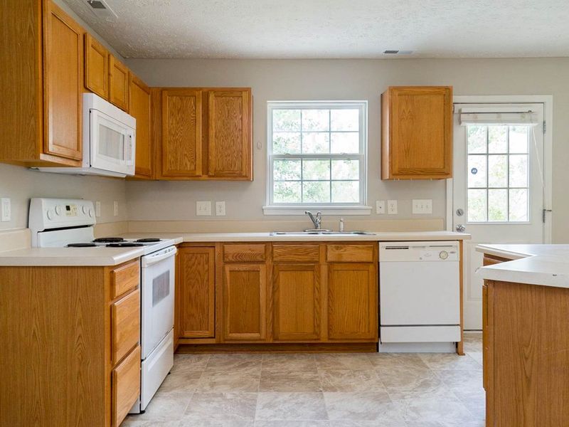 2910 Forrestal Dr, Durham, NC 27703