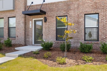 2910 Kempthorne Rd, Cary, NC 27519