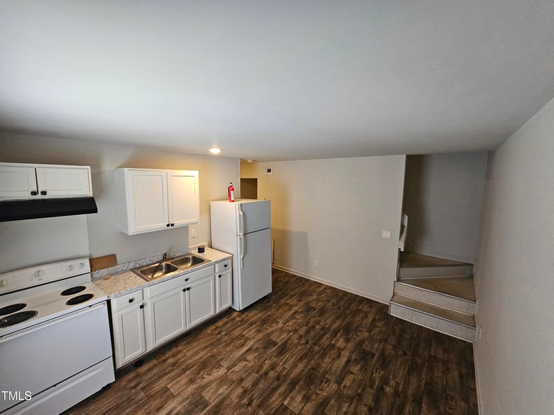 2911 Boone Trl, Raleigh, NC 27610