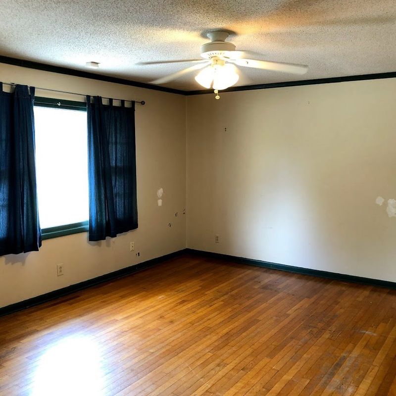 2911 Davie Dr, Durham, NC 27704