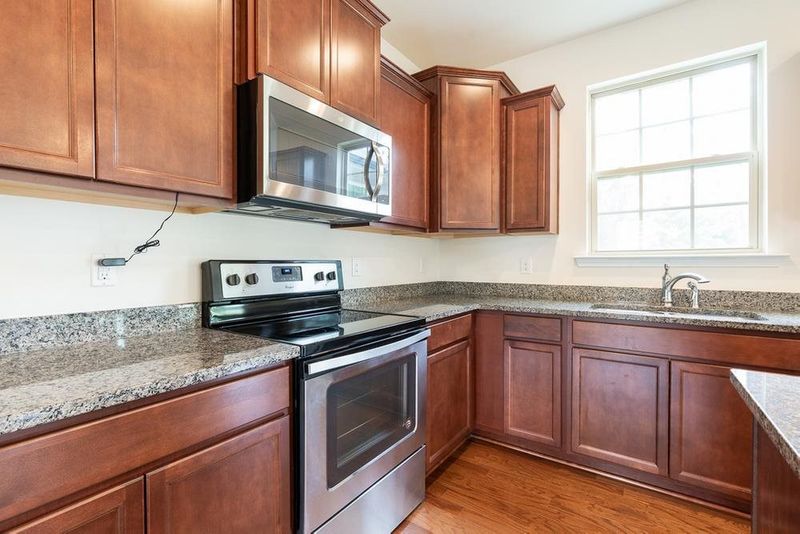 2911 Long Meadow Ln, Durham, NC 27703