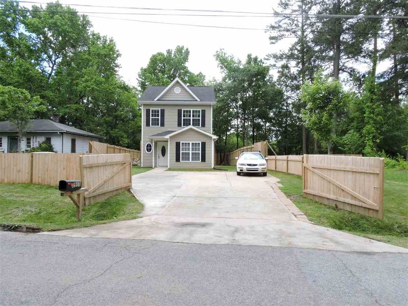 2911 Nellowood St, Durham, NC 27704