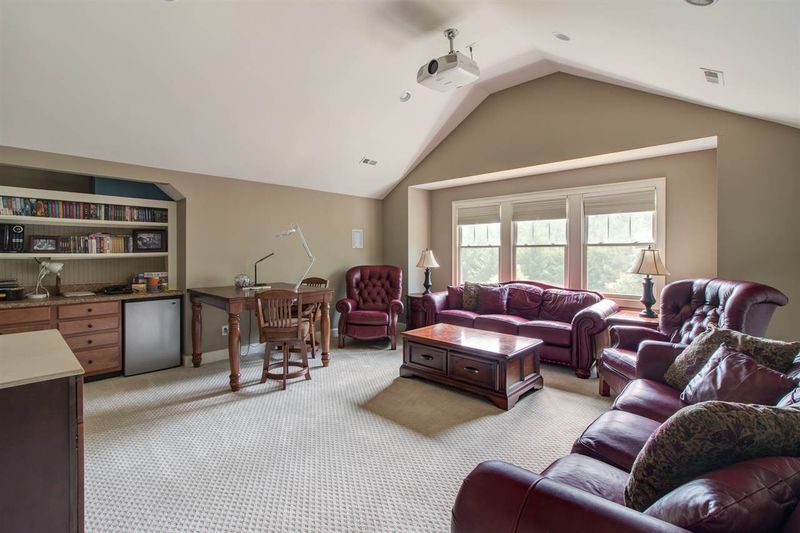 2911 Reynolda Cir, Durham, NC 27712