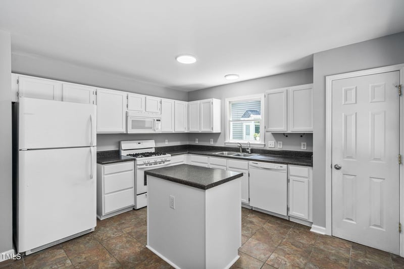 2912 Enson Pl, Raleigh, NC 27603