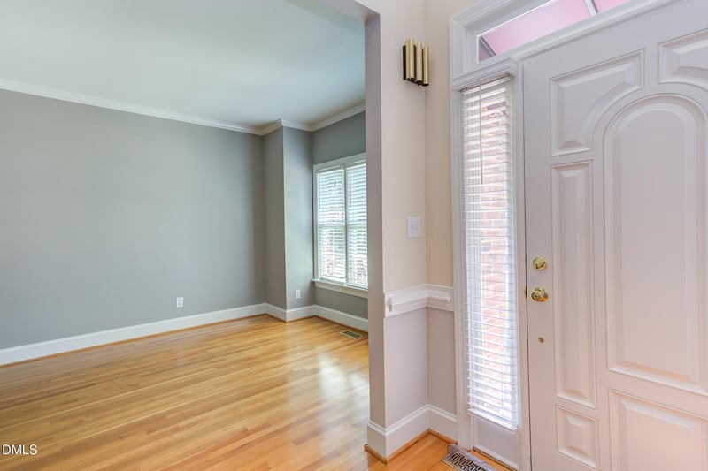 2912 Hawtree Dr, Raleigh, NC 27613