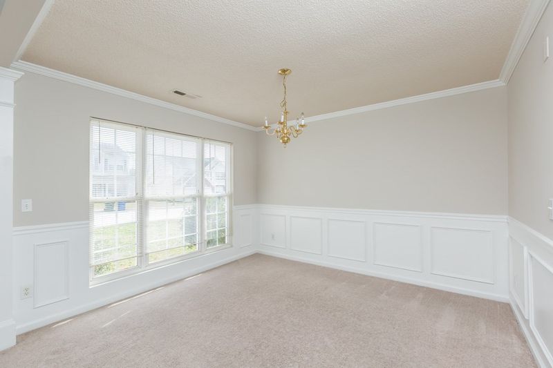 2912 Hayling Dr, Raleigh, NC 27610