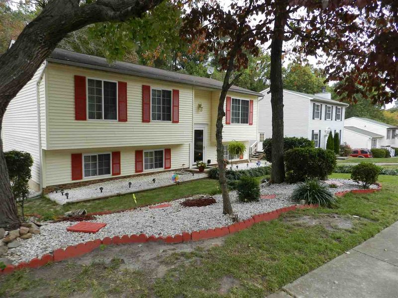 2912 Henslowe Dr, Raleigh, NC 27603