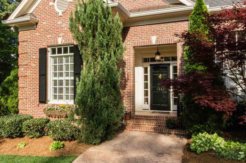 2912 Hostetler St, Raleigh, NC 27609